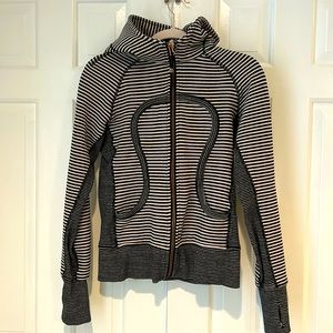Lululemon hoodie size 6